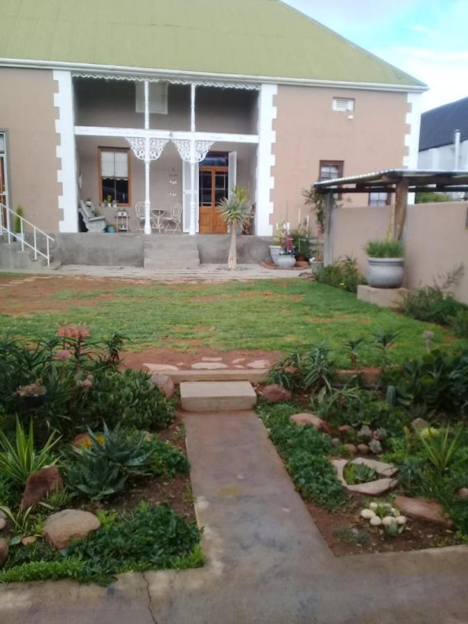 Carmel Villa B&B Or Self-Catering Calvinia Dış mekan fotoğraf